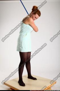 2012 10 NADIYA GOLF SWING POSE 07 C