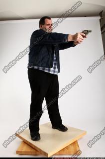 SLAVOJ REVOLVER AIMING