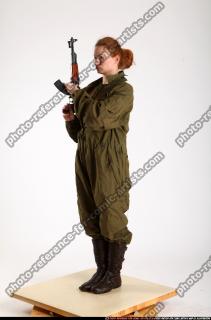 2013 02 NADIYA ARMY GUARDING AK 07 B