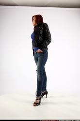 nina-daikatana-pose2