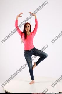 2013 08 NINA BALLET POSE 00