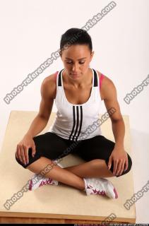 2014 08 KATERINE YOGA POSE2 00 B