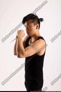 2014 08 JERALD MOB KNIFE DEFEND POSE 01