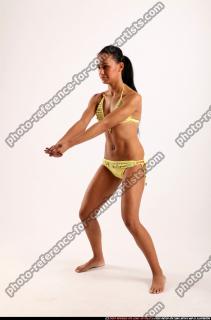 katerinerine-bikini-voleyball-pose1