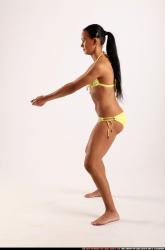 katerinerine-bikini-voleyball-pose1