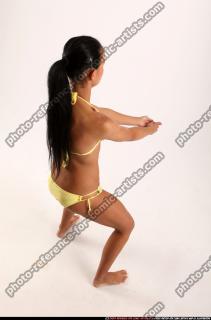 katerinerine-bikini-voleyball-pose1