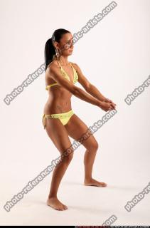 katerinerine-bikini-voleyball-pose1