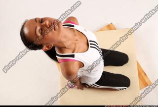 2014 11 KATERINE YOGA POSE3 08