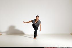 smax-angelica-dance-small-handstand