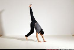 smax-angelica-dance-small-handstand