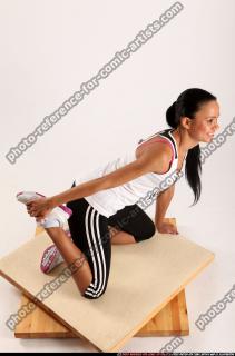 2014 11 KATERINE YOGA POSE4 07 A