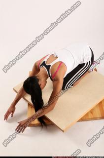 2014 12 KATERINE YOGA POSE5 03 A