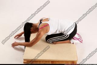 2014 12 KATERINE YOGA POSE5 04 A