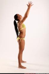 katerinerine-bikini-voleyball-pose2