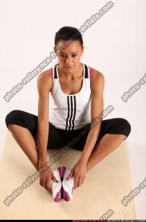 2015 03 KATERINE YOGA POSE8 00 A