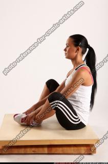 2015 03 KATERINE YOGA POSE8 02 B