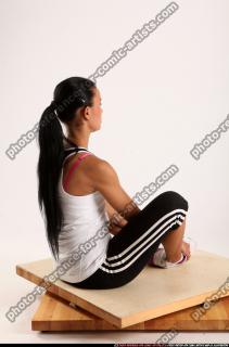 2015 03 KATERINE YOGA POSE8 05 B