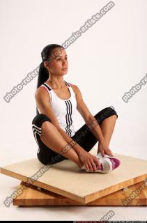 2015 03 KATERINE YOGA POSE8 07 B