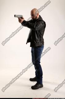 2015 04 ROSS PISTOL POSE2 03