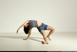 smax-angelica-yoga-camatkarasana-pose