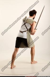 2016 04 WOLFF MEDIEVAL SWORD POSE2 05 B