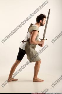 2016 04 WOLFF MEDIEVAL SWORD POSE2 06 B