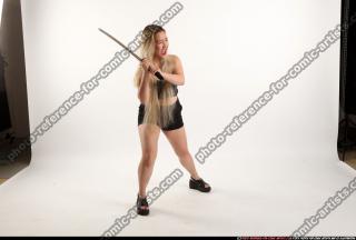 2016 11 KAYA KATANA POSE4 07 B