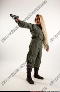 kayaa-uniform-aiming-pistol