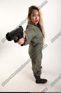 kayaa-uniform-aiming-pistol