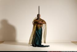 smax-eduardo-fantasy-shawl-sword-pose1-slash