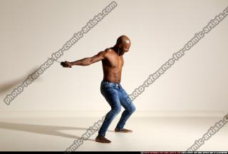 smax-eduardo-katana-slash-pose3