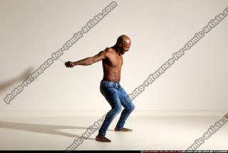 smax-eduardo-katana-slash-pose3
