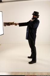 jerry-steampunk-blaster-rifle-aiming