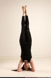 claudia-stretch-pose4-headstand 
