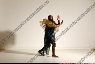 smax-eduardo-shawl-spell-pose1