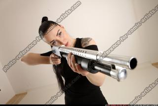 claudia-shotgun-aiming