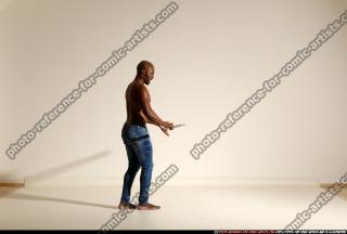 smax-eduardo-stick-attack-pose3
