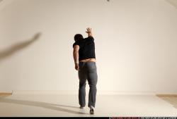 smax-jack-throwing-grenade