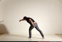 smax-jack-throwing-grenade