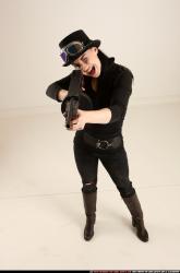 claudia-steampunk-tommygun-shooting