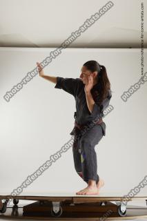 fighting young woman in kimono 03c