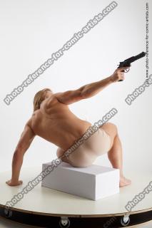 man fighting with gun erling 07
