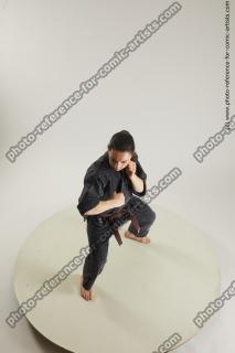 fighting young woman in kimono 02a