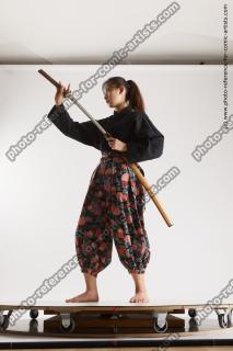 japanese woman in kimono with sword saori 05c