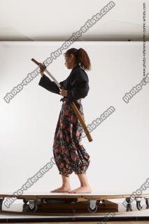 japanese woman in kimono with sword saori 07c