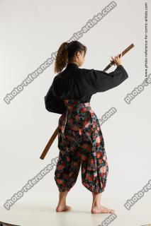 japanese woman in kimono with sword saori 13b