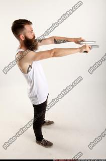 OSCAR DUAL PISTOLS POSE1 06 A