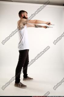 Oscar Dual Pistol Pose 
