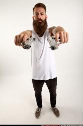 Oscar Dual Pistol Pose 