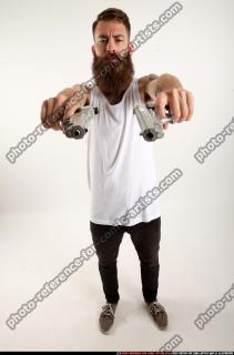 OSCAR DUAL PISTOLS POSE1 10